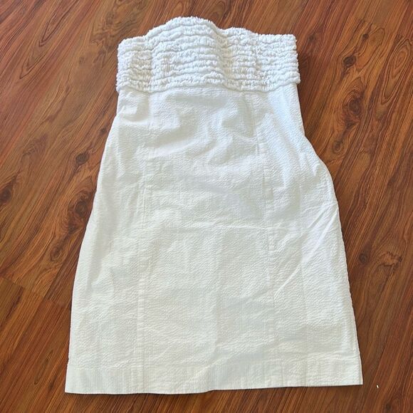 Lilly Pulitzer Dresses & Skirts - Lilly Pulitzer White strapless dress size 8